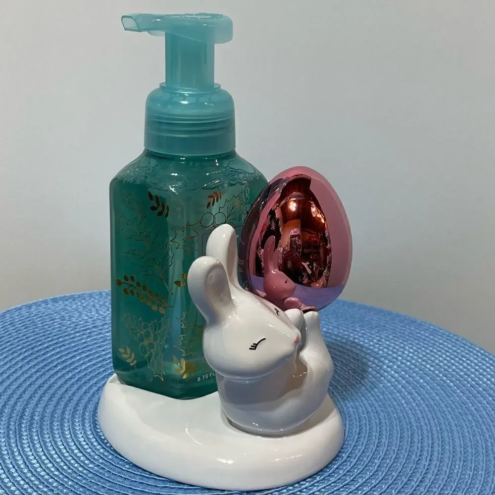 BBW Easter Bunny with Egg Hand Soap Holder and Frozen Lake Hand Soap NWT
